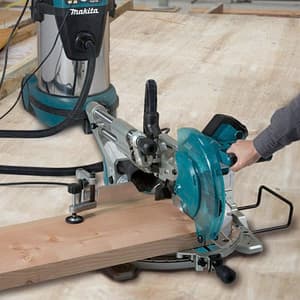 Makita 260 mm (10-1/4") / 1510 W Slide Compound Miter Saw with Laser, LS1019L
