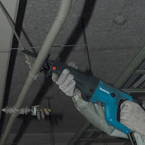 Makita 28 mm / 1010W Reciprocating Saw, JR3050T