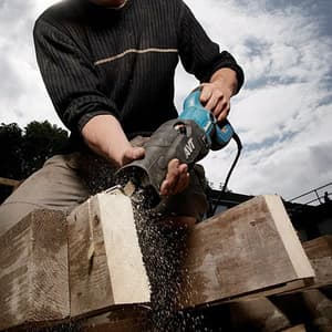 Makita 32 mm / 1510W AVT Reciprocating Saw, JR3070CT