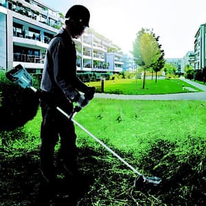 Makita 18V X 2 (36V) LXT BL 3-Speed Cordless Grass Trimmer with Bike Handle (Bare Tool), DUR368AZ