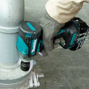 Makita 18V LXT BL 330 Nm Cordless Impact Wrench with Rapid Charger & 2 Pcs 3.0Ah Batteries, DTW300FJX5