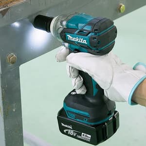 Makita 18V LXT BL 280 Nm Cordless Impact Wrench with Rapid Charger & 1 Pcs 3.0Ah Battery, DTW285RFE