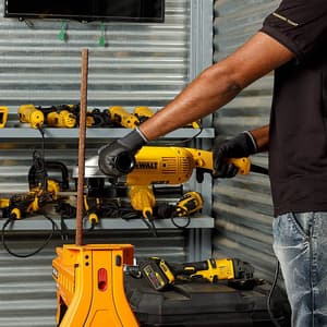 Dewalt 2200 W / 180 mm Heavy Duty Large Angle Grinder, DWE493-IN