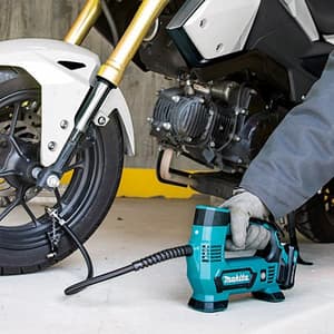 Makita 12V max CXT Li-Ion Cordless Inflator (Bare Tool), MP100DZ