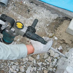 Makita 7.2 J Sliding Chuck Demolition Hammer with 17 mm Hex shank, HM0810TA
