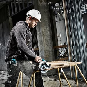 Makita 18V LXT BL 165 mm (6-1/2") Cordless Circular Saw with Electric Brake, Soft Start & Dual LED Lights (Bare Tool), DHS660Z