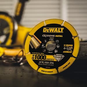 Dewalt 7 inch / 180 mm Extreme Diamond Edge Cutoff Wheel-30x Life, DW8570-IN
