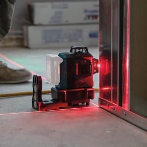 Makita 12V max CXT Li-Ion Rechargeable Red Multi Line Laser, SK700D