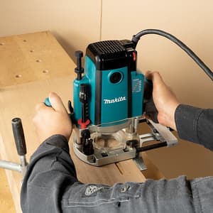 Makita 8 mm (1/4") 1100W Variable Speed Plunge Router With Soft Start, RP1111C