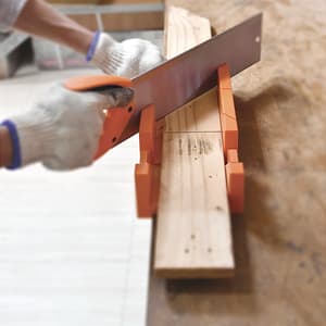 Black+Decker 350 mm / 14 Inch Steel Mitre Box with Saw For Professional & DIY Use, BDHT20346