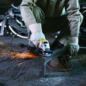 Stanley 100mm / 4 inch, 600W Angle Grinder, STGS6100