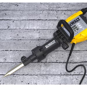 Dewalt 1600W SDS-Max Demolition Hammer 35 J Impact Energy with Active Vibration Control Include Chisel-Perform & Protect Shield, D25961K-QS