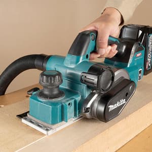 Makita 40Vmax XGT BL 82mm (3-1/4") Cordless Planer with Rapid Charger & 2 Pcs 4.0 Ah Batteries, KP001GM201
