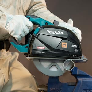 Makita 40Vmax XGT BL 185 mm (7-1/4") Cordless Metal Cutter with Electric Brake & Twin LED Lights (Bare Tool), CS002GZ