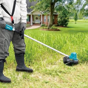 Makita 18V LXT Li-ion 230 W Cordless Grass Trimmer with Rapid Charger & 1 Pcs 3.0Ah Battery, DUR194SFX1