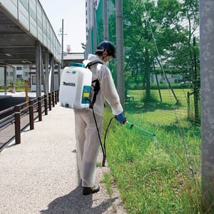 Makita 18V LXT Li-Ion 15 L Cordless Garden Sprayer (Bare Tool), DUS158Z