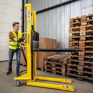 Stanley 500 Kg Load Capacity Manual Stacker, SXWTI-CSTACK05