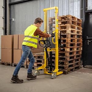 Stanley 500 Kg Load Capacity Manual Stacker, SXWTI-CSTACK05