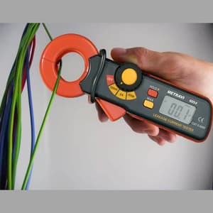 Metravi 3-1/2 Digit / 30 mm Digital AC Leakage Current Clamp Meter, DT-6054