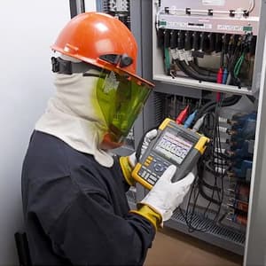 Fluke 190-104 UNIS 100MHz / 1.25 GS/s Scope meter