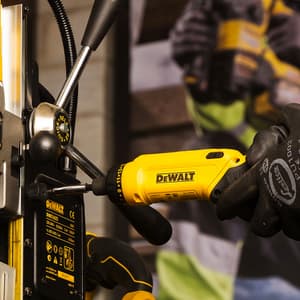 Dewalt 7.2V / 1.0 Ah Li-ion Screwdriver (Cordless), DCF680G2