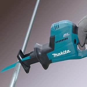 Makita 18V LXT BL 22 mm (7/8") Cordless Reciprocating Saw with Rapid Charger & 2 Pcs 5.0Ah Batteries, DJR189RTJ