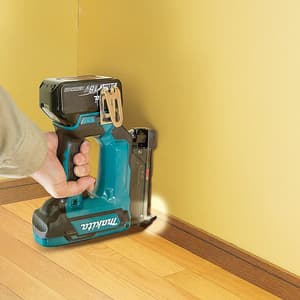 Makita 18V LXT Li-Ion 35 mm (1-3/8") Cordless Pin Nailer with Charger & 1 Pcs 18V Max 3.0Ah Battery, DPT353RFE