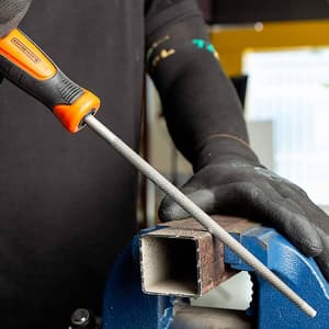 Black+Decker 200 mm / 8 inch 2nd Cut Round File, BDHT22145