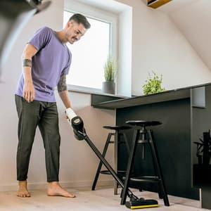 Karcher 21.6V / 2.5 Ah Li-ion Cordless Premium MyHome Vacuum Cleaner (VC4), 1.198-640.0