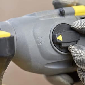 Stanley 22mm / 20V / 4.0Ah Cordless Brushless Rotary Hammer With 2 Batteries & Charger (FATMAX), SBH900M2K