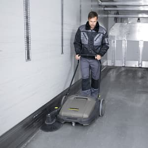 Karcher 480 mm / 2800m²/h KM 70/20 C Push Sweeper For Indoor & Outdoor Use, 1.517-106.0