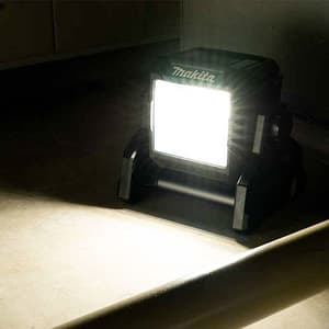 Makita 40Vmax XGT LXT Li-Ion 1100 LM Cordless LED Work Light (Bare Tool), ML003G
