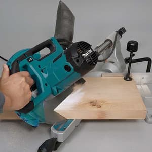 Makita 260 mm (10-1/4") 1450W Slide Compound Miter Saw with LED Light (Cut Line Guide Function), LS1110F