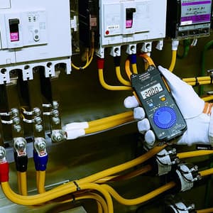 Hioki 42.00 - 1000 A True-RMS AC Clamp Meter, CM3289