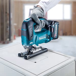 Makita 40Vmax XGT BL 26 mm (1") Cordless Top Handle Jig Saw with 3 Orbital Settings plus Straight Cutting & Twin LED Lights (Bare Tool), JV002GZ