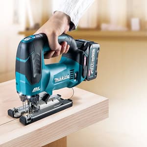 Makita 40Vmax XGT BL 26 mm (1") Cordless Top Handle Jig Saw with 3 Orbital Settings plus Straight Cutting & Twin LED Lights (Bare Tool), JV002GZ