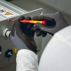 Hogert 6 Pcs Insulated Precision Screwdriver Set (VDE), HT1S987