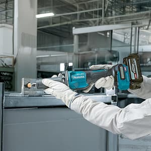 Makita 40Vmax XGT Li-Ion 8 mm (1/4") Cordless Die Grinder with Charger & 2 Pcs 4.0 Ah Battery, GD002GM201