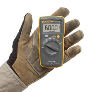 Fluke 101 600V Digital Multimeter with Stand