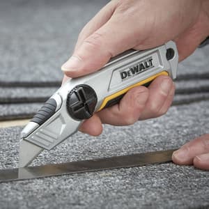 Dewalt 61 mm Fixed Blade Utility Knife With 5 Replaceable Blades, DWHT10246-0