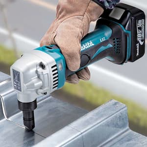 Makita 18V LXT Li-Ion 1.6 mm (16 Ga) Cordless Nibbler (Bare Tool), DJN161Z