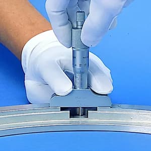 Mitutoyo 0 - 25 mm Precision Depth Micrometer with Carbide Tipped Rod (101.6 mm Base Width), 128-104