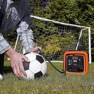 Black+Decker 12V / 160 PSI Multipurpose Tyre Inflator with Digital Guage Autocut Off System & 2 Operating Modes, ASI400-XJ