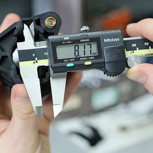 Mitutoyo 200 mm / 8 inch Digital ABS AOS Caliper Without Data Output, 500-197-30