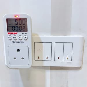 Metravi 100V AC - 260V AC Power Guard & Energy Meter, PG-01