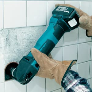 Makita 18V LXT Li-ion Cordless Toolless Multi Tool with Rapid Charger & 2 Pcs 3.0Ah Batteries, DTM51RFE