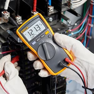 Fluke 110 6000 Counts / 600V True-RMS Digital Multimeter