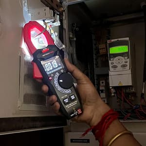 Metravi 6000 Count / 1000A Digital TRMS AC Clamp Meter With IR Thermometer, PRO IRC-600