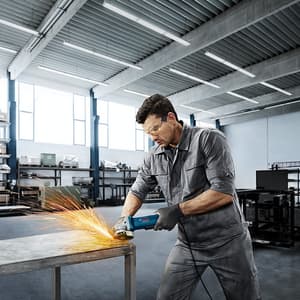 Bosch 100mm / 4 inch 900W Professional Angle Grinder, GWS 9-100 P